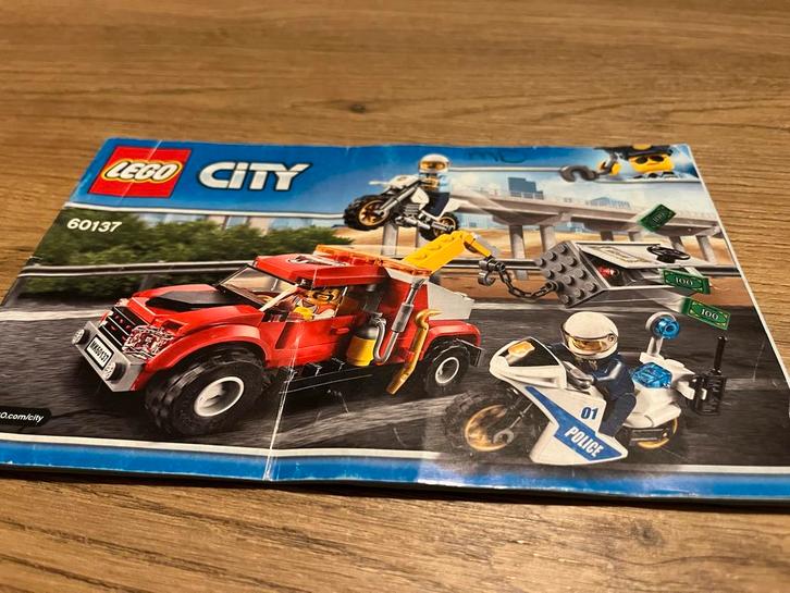 Lego City 60137 - Politie Achtervolging, Kinderen en Baby's, Speelgoed | Duplo en Lego, Gebruikt, Lego, Complete set, Ophalen