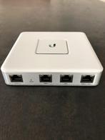 Ubiquiti USG UniFi Firewall, Ophalen of Verzenden, Gebruikt, Router met modem, Ubiquiti