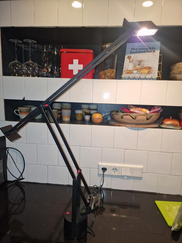 Artemide tizio halogeen design lamp, Huis en Inrichting, Lampen | Tafellampen, Gebruikt, 75 cm of meer, Ophalen
