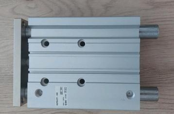 SMC MGPM40TF-100Z Compact Guided Cylinder – Nieuw beschikbaar voor biedingen