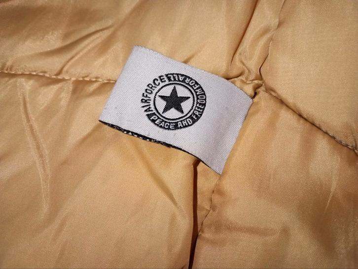 Airforce winterjas - reparatie nodig, Kleding | Dames, Jassen | Winter, Gedragen, Maat 38/40 (M), Ophalen of Verzenden