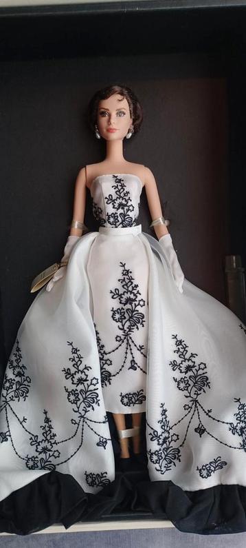 Silkstone barbie Audrey Hepburn Sabrina NRFB  beschikbaar voor biedingen
