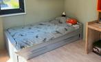 Woood bed met lade grijs. Ook bijbehorende kast van Woood, Ophalen, 85 tot 100 cm, Zo goed als nieuw, Lattenbodem