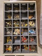 Lade met speldjes 12 Lego e.a., Verzamelen, Speldjes, Pins en Buttons, Ophalen of Verzenden, Gebruikt, Overige onderwerpen