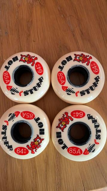 4 skeeler wielen, 64 mm, 85A beschikbaar voor biedingen