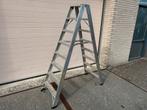 Dirks dubbele trap 2x8 treden, model KB 08, Doe-het-zelf en Verbouw, Ladders en Trappen, Ophalen, Gebruikt, Trap, Opvouwbaar of Inschuifbaar