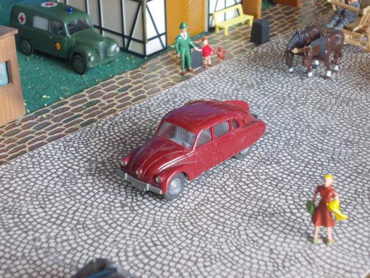 1937 Tatra T87 - Wiking braunrot ( 1977-1985 uitgave ), Hobby en Vrije tijd, Modelauto's | 1:87, Gebruikt, Bus of Vrachtwagen