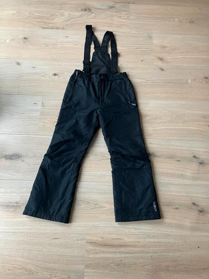 ZGAN Mooie zwarte skibroek CMP maat 140, Kinderen en Baby's, Kinderkleding | Maat 140, Zo goed als nieuw, Broek, Ophalen of Verzenden