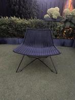 Zwarte lage lounge stoel zgan, Ophalen of Verzenden, Zo goed als nieuw, Kunststof