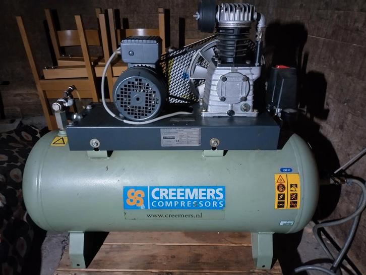 Creemers CSG 280, 100 liter. 220v, Doe-het-zelf en Verbouw, Compressors, Gebruikt, 10 bar of meer, 100 liter of meer, Ophalen