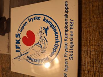Tegel IFKS.  beschikbaar voor biedingen