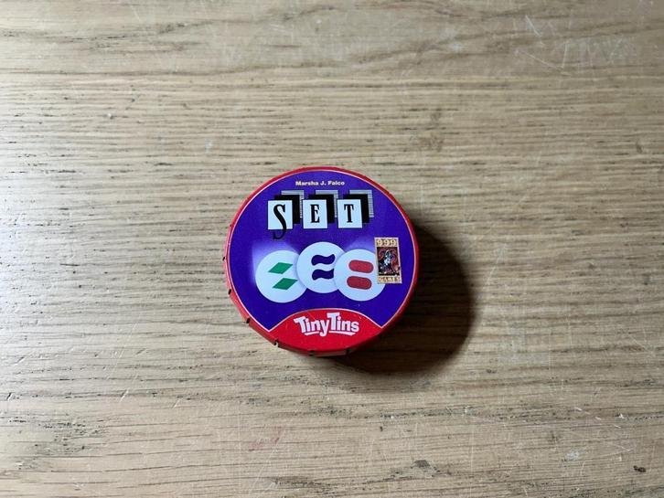 Tiny Tins Set Kaartspel 999 Games, Hobby en Vrije tijd, Gezelschapsspellen | Kaartspellen, Zo goed als nieuw, Ophalen of Verzenden