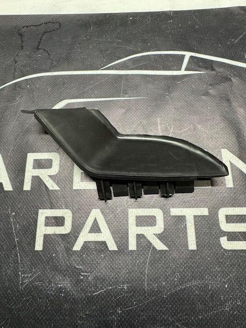 Mercedes E Klasse W124 Wielrand Afdekking Rechts Achter, Auto-onderdelen, Carrosserie en Plaatwerk, Spatbord, Mercedes-Benz, Rechts