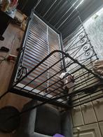 Zwart metalen bed met frame, Huis en Inrichting, Slaapkamer | Bedden, Ophalen, Gebruikt, 90 cm, Eenpersoons