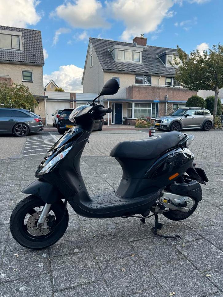 Piaggio Zip 4T 2017, Fietsen en Brommers, Scooters | Piaggio, Gebruikt, Overige modellen, Benzine, Ophalen