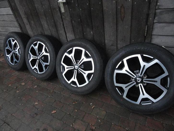 Dacia Duster alu velgen origineel met zomerbanden 17 inch, Auto-onderdelen, Banden en Velgen, Banden en Velgen, Zomerbanden, 17 inch