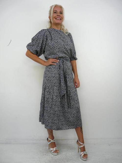 *Abfab Vintage Donkerblauwe Jurk met Bloemetjes L*, Kleding | Dames, Jurken, Zo goed als nieuw, Maat 42/44 (L), Blauw, Knielengte