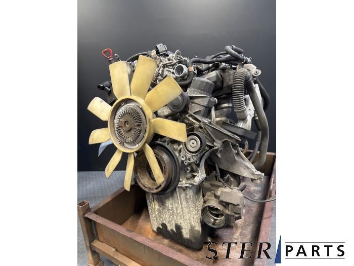 Motor van een Mercedes Vito, Auto-onderdelen, Motor en Toebehoren, Mercedes-Benz, Gebruikt, 3 maanden garantie, Ophalen of Verzenden