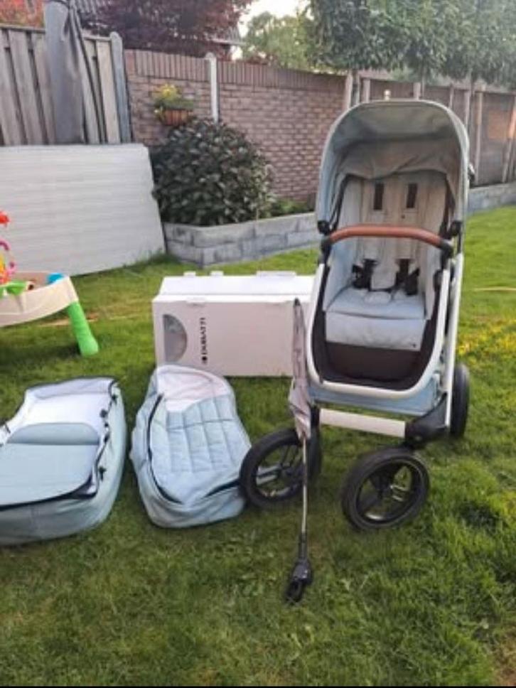 Dubatti one compleet, met 4 grote wielen, Kinderen en Baby's, Kinderwagens en Combinaties, Overige merken, Luchtbanden, Met reiswieg