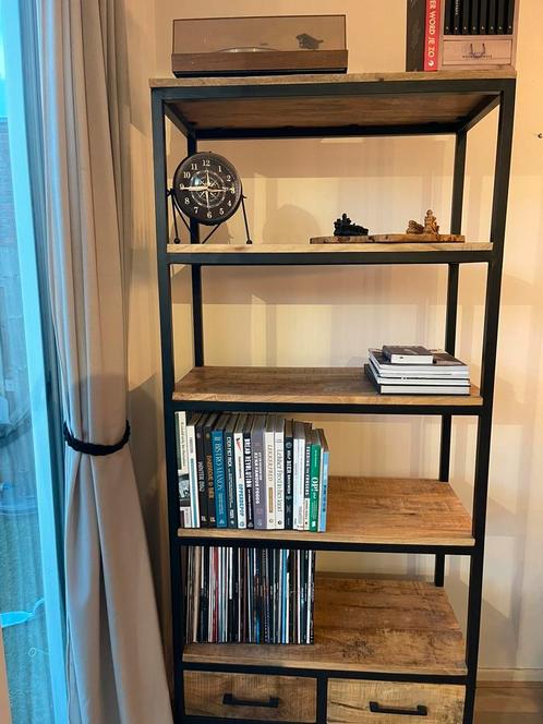 Leenbakker kast Kyan mangohout, Huis en Inrichting, Kasten | Boekenkasten, Zo goed als nieuw, 25 tot 50 cm, Ophalen