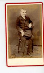 P2; CDV jonge student., Verzamelen, Foto's en Prenten, Verzenden, Foto, Voor 1940, Nieuw