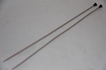 1 EURO OF GRATIS 2 aluminium breinaalden 4 mm Prym beschikbaar voor biedingen