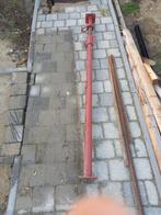 2 stutten, Doe-het-zelf en Verbouw, Metalen, Ophalen, Zo goed als nieuw