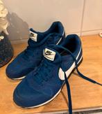 Nike schoenen  MD runner 2, Maat XS of kleiner, Ophalen of Verzenden, Zo goed als nieuw, Schoenen