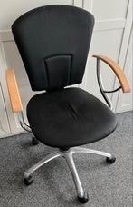 Zwarte Bureaustoel met Houten Armleuningen, Gebruikt, Zwart, Ophalen of Verzenden, Bureaustoel