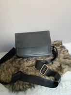 Klein zwart tasje, Ophalen of Verzenden, Zo goed als nieuw, Zwart, Schoudertasje