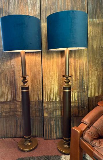 2 vintage vloerlampen incl. lampenkap beschikbaar voor biedingen