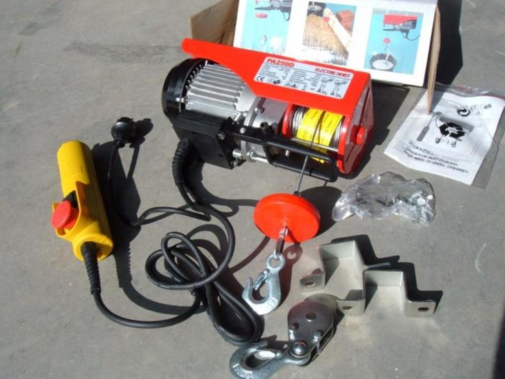220V Takel (Nieuw), Doe-het-zelf en Verbouw, Lieren en Takels, Nieuw, Elektrisch, Ophalen