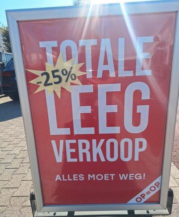 Totale leegverkoop wegens bedrijfsbeeindiging alles -25% beschikbaar voor biedingen