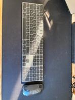 Apple QWERTY keyboard + magic mouse, Toetsenbord en muis-set, Ophalen of Verzenden, Zo goed als nieuw, Draadloos