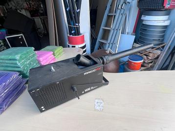 MagicFX mini blower beschikbaar voor biedingen