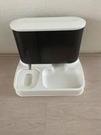 Katten of kleine honden voerbak en water dispenser, Ophalen of Verzenden, Zo goed als nieuw