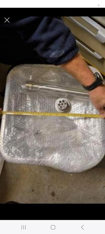 wasbak rvs vierkant 75x75.  Hoog 25cm beschikbaar voor biedingen