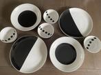Modern servies zwart-wit, Gebruikt, Ophalen of Verzenden, Bord(en), Overige stijlen