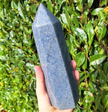 Mega edelsteen toren Dianiet edelstenen punt natuursteen  beschikbaar voor biedingen