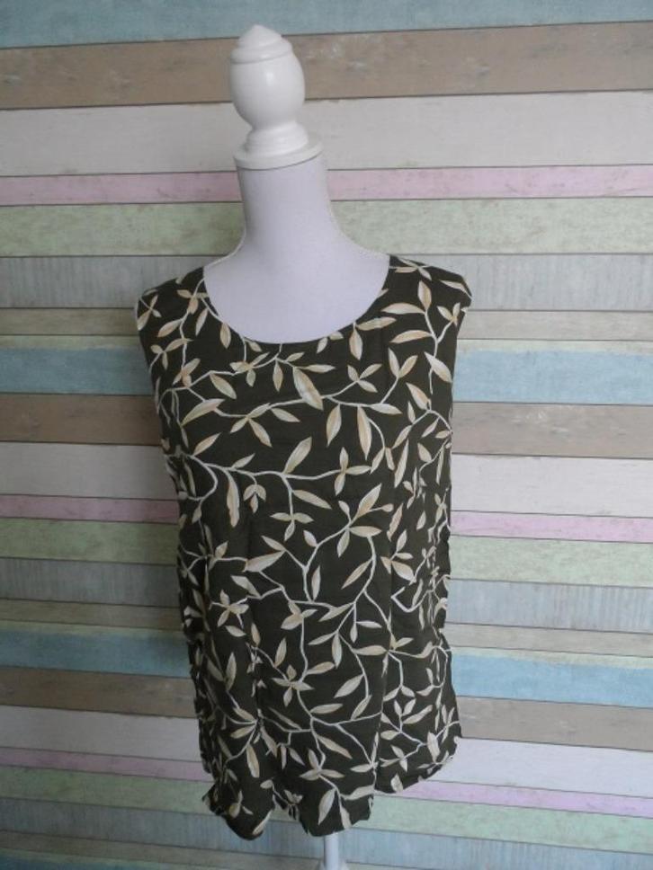 Top: Wijde groene top, takjes motief - M   , Kleding | Dames, Tops, Zo goed als nieuw, Maat 38/40 (M), Groen, Zonder mouw, Ophalen of Verzenden
