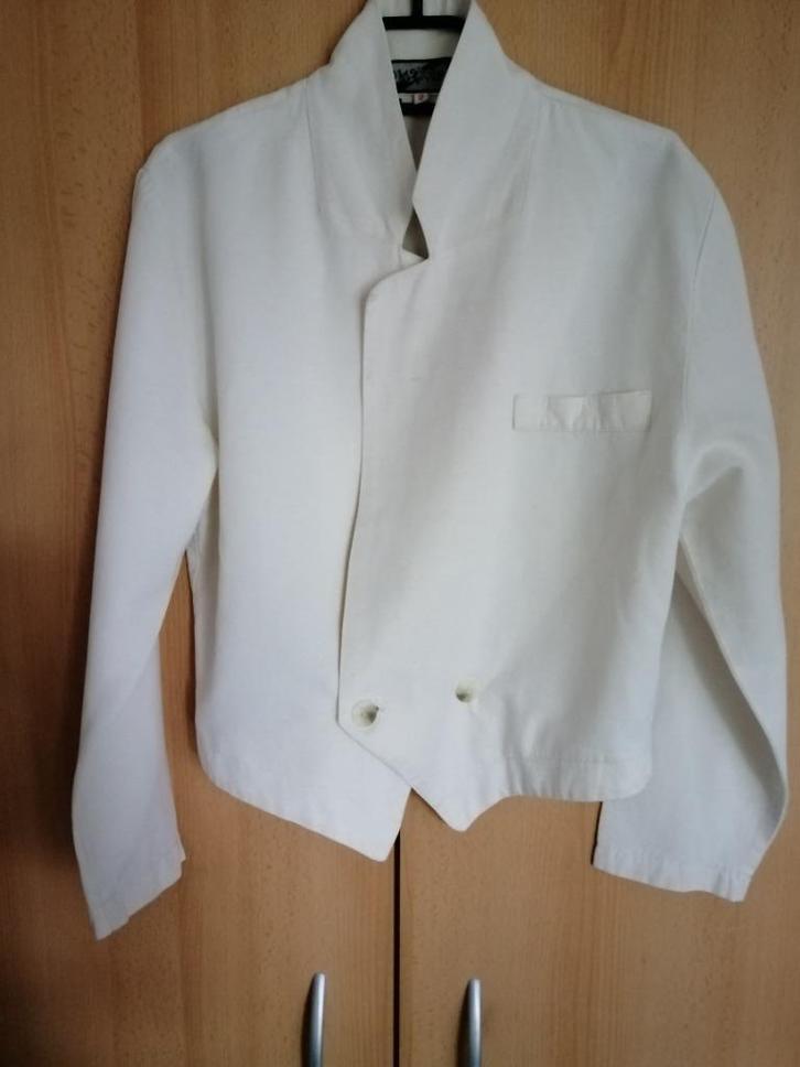 crème jasje + 2 knopen-sluiting mt. 38, Kleding | Dames, Jasjes, Kostuums en Pakken, Zo goed als nieuw, Jasje, Maat 36 (S), Overige kleuren