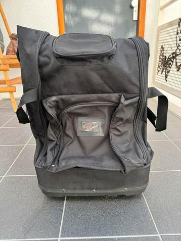 Zwarte Golf Reistas met Wieltjes beschikbaar voor biedingen