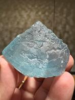 Blauwe fluoriet cube, Verzamelen, Mineralen en Fossielen, Ophalen of Verzenden