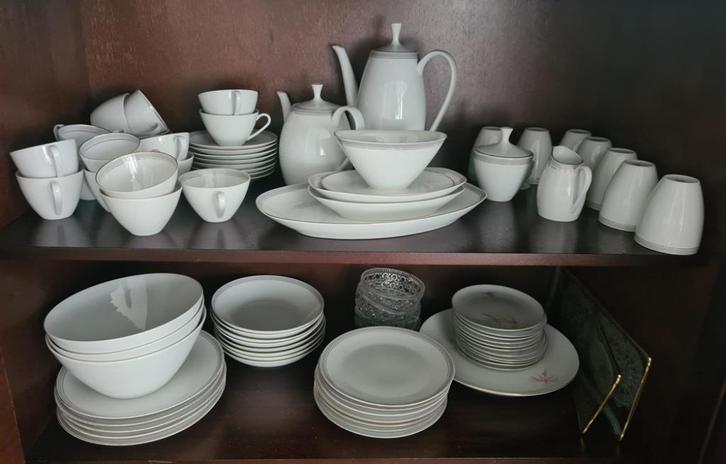 Arzberg servies totaal 65 delen, Huis en Inrichting, Keuken | Servies, Gebruikt, Bord(en), Effen, Porselein, Ophalen