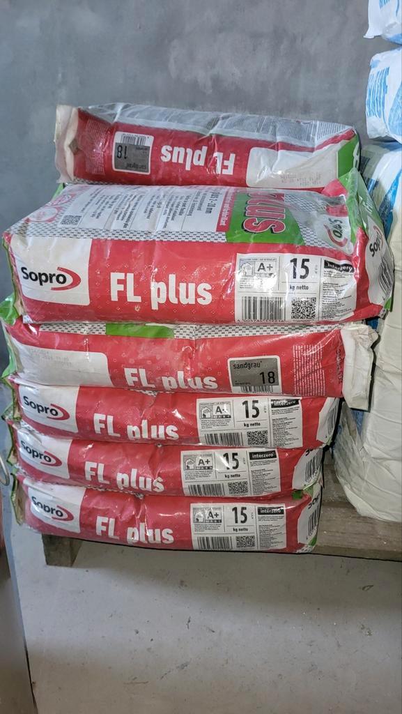 SOPRO FLEXFUGE PLUS flexibele voegmortel. Zandgrijs. 15kg., Doe-het-zelf en Verbouw, Overige Doe-het-zelf en Verbouw, Nieuw, Ophalen