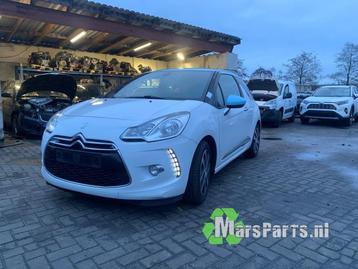 Snijdeel rechts-achter van een Citroen DS3 (EWP) beschikbaar voor biedingen
