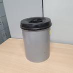 Vlamdovende metalen afvalbak grijs met zwarte deksel - 18 li, Gebruikt, Ophalen of Verzenden, Metaal, Minder dan 50 cm