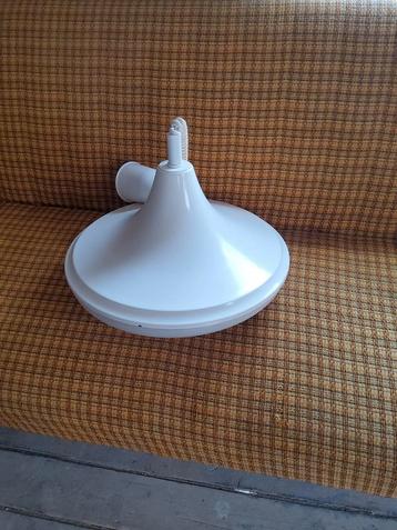 Witte Plafondlamp - Strak Design beschikbaar voor biedingen