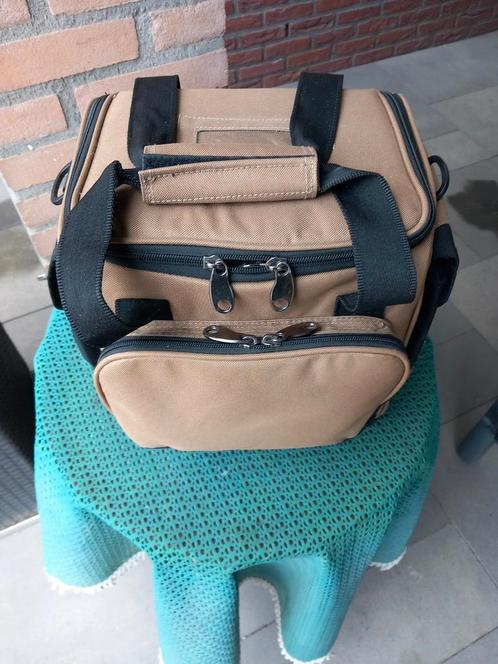 Mooie  Nieuwe  Roofvis tas., Watersport en Boten, Hengelsport | Roofvissen, Nieuw, Ophalen of Verzenden