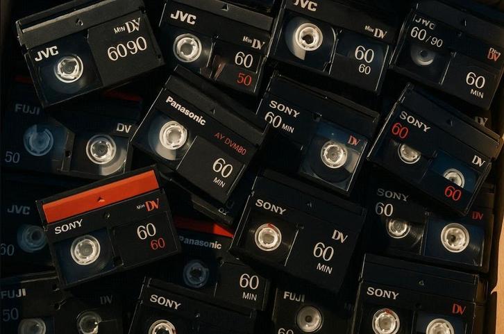 Digitaliseer uw oude Hi8, MiniDV, DVD etc!, Computers en Software, Overige Computers en Software, Zo goed als nieuw, Ophalen of Verzenden